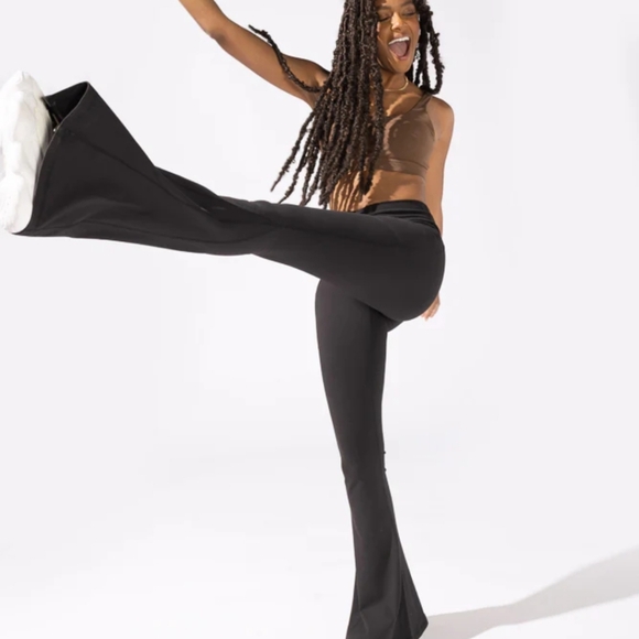 Crisscross Hourglass Bell Bottom with Pockets - Black - Picture 2 of 2